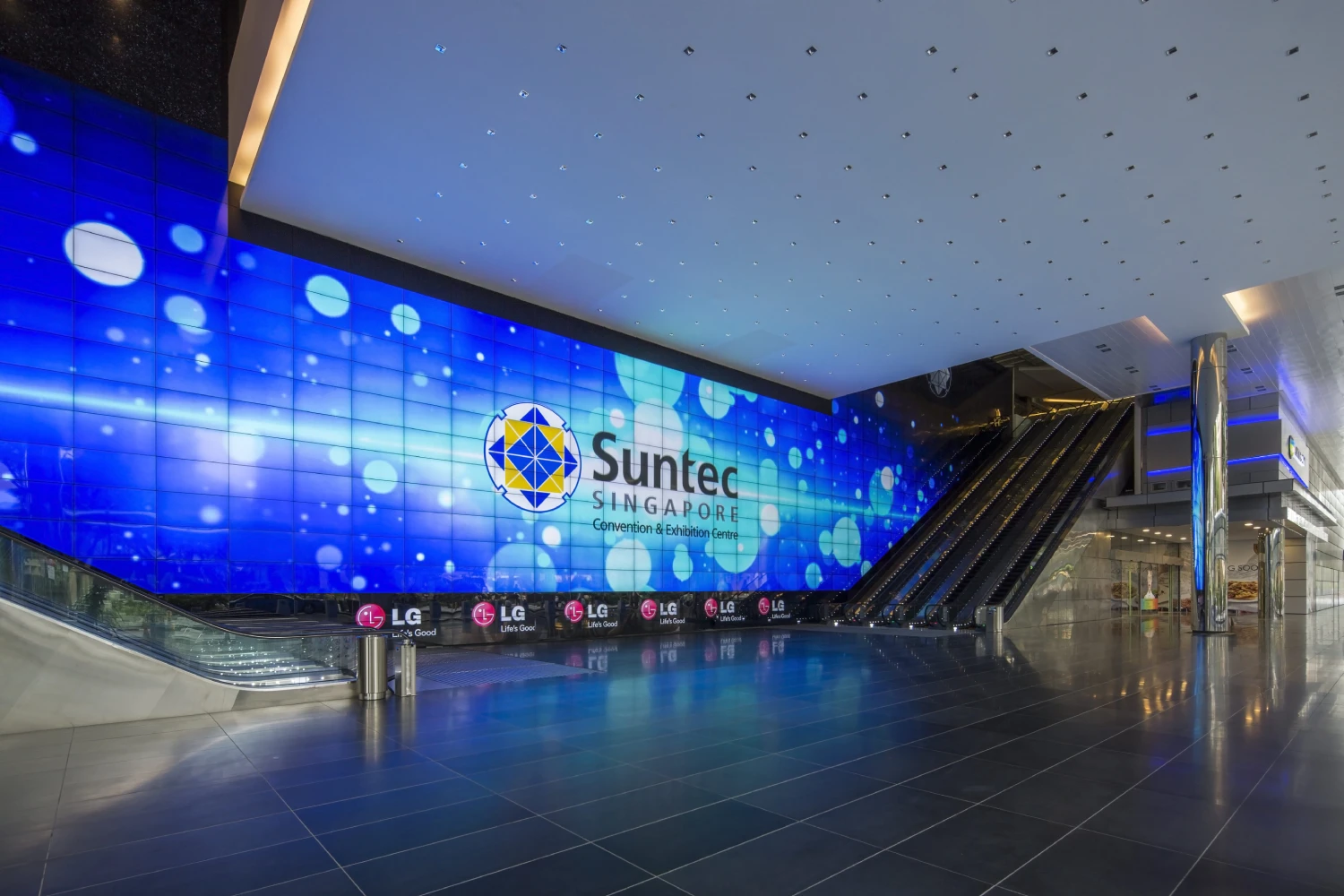 Big Picture Suntec (1)